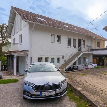 Pausiert Berghof Woerner Schwarzwaldstube Netflix Balkon * Villingen-Schwenningen